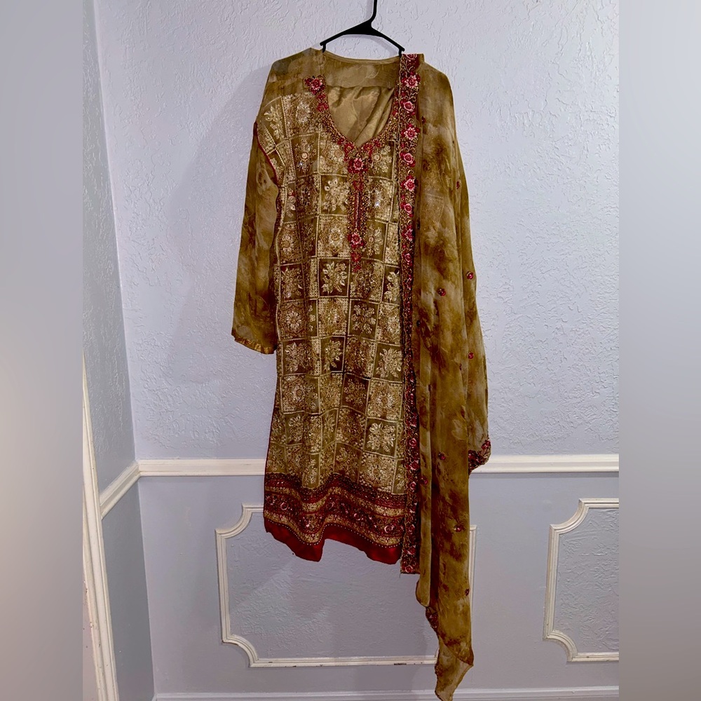 Indian/Pakistani Dress